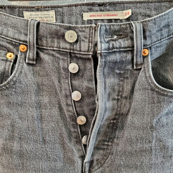 Levi's Ribcage Straight - Picture 2 of 4